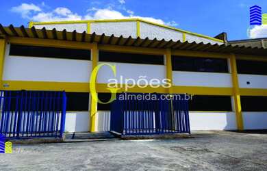 Imagem: O depósito possui 5 Vagas na garagem e 1046m² de Área e está