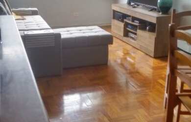 Imagem: O apartamento possui 2 Dormitórios, 1 Banheiro, 1 Vaga na garagem