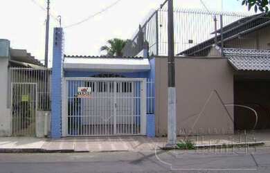 Imagem: A casa possui 2 Dormitórios, 2 Banheiros, 1 Vaga na garagem