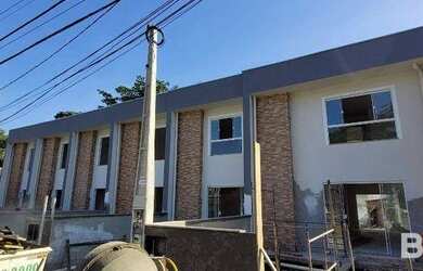 Imagem: A casa possui 2 Dormitórios, 1 Banheiro, 1 Vaga na garagem