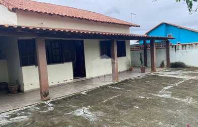 Imagem: A casa à venda possui 3 Dormitórios, 2 Banheiros e 110m²