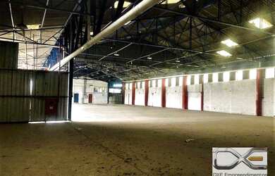 Imagem: O depósito possui 1800m² de Área e está localizado em Vila