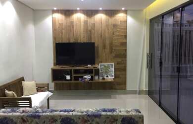 Imagem: A casa em condomínio possui 3 Dormitórios, 3 Banheiros, 4