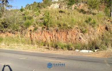 Imagem: O terreno possui 9.000m² de Área e está localizado em Santa