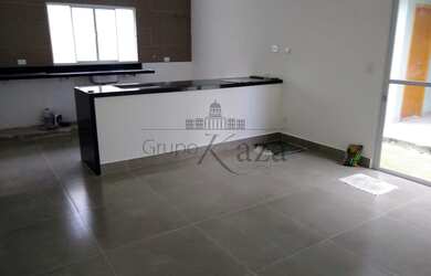 Imagem 10: Esta casa está localizada no Vista Verde, possui fácil acesso às principais...