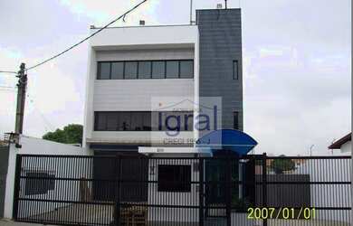 Imagem: O depósito possui 4 Vagas na garagem, 748m² de Área e está