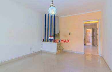 Imagem: A casa possui 2 Dormitórios, 2 Banheiros, 1 Vaga na garagem