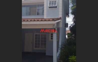 Imagem: A casa possui 2 Dormitórios, 3 Banheiros, 2 Vagas na garagem