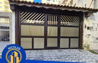 Imagem: A casa possui 2 Dormitórios, 2 Banheiros, 5 Vagas na garagem