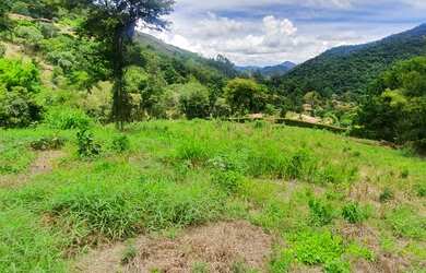 Imagem: O terreno possui 7150m² de Área e está localizado em Itaipava