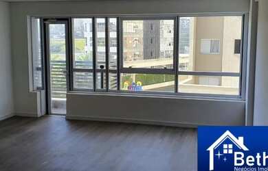 Imagem: O depósito possui 1 Vaga na garagem e 45m² de Área e está