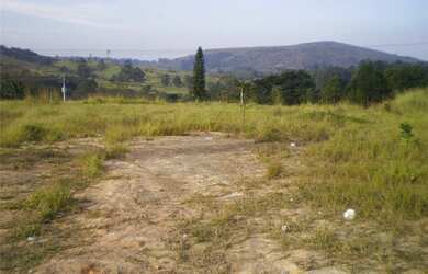 Imagem: O terreno possui 6.517m² de Área e está localizado em Lopes