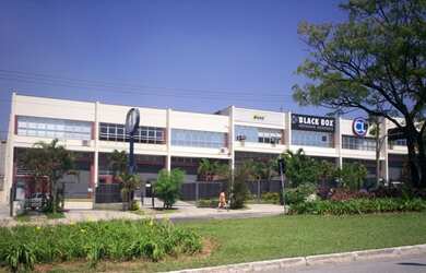 Imagem: O depósito possui 5 Vagas na garagem, 900m² de Área e está