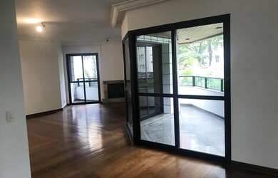 Imagem: O apartamento para alugar possui 4 Dormitórios, 5 Banheiros