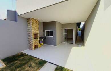 Imagem: A casa possui 2 Dormitórios, 2 Banheiros, 1 Vaga na garagem