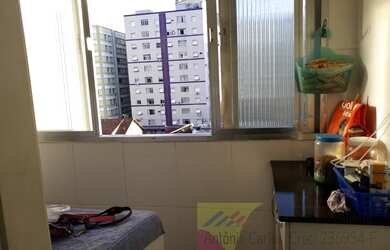 Imagem: O apartamento possui 1 Dormitório, 1 Banheiro, 1 Vaga na garagem