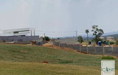 Imagem: O terreno possui 1.011m² de Área e está localizado em Parque