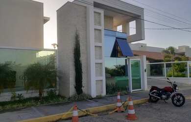 Imagem: A casa em condomínio possui 2 Dormitórios, 3 Banheiros, 1