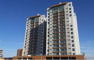 Imagem: O apartamento possui 3 Dormitórios, 3 Banheiros, 2 Vagas na