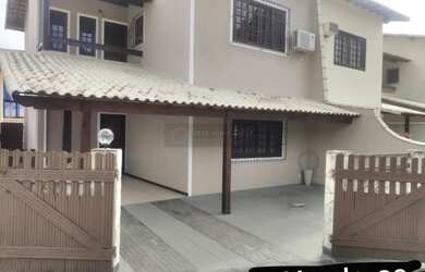 Imagem: A casa em condomínio possui 4 Dormitórios, 2 Banheiros, 2