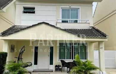 Imagem: A casa em condomínio possui 3 Dormitórios, 5 Banheiros, 2