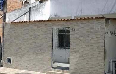 Imagem: A casa possui 3 Dormitórios, 1 Banheiro, 200m² de Área e