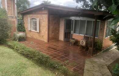 Imagem: A fazenda possui 100m² de Área, Churrasqueira, Piscina e