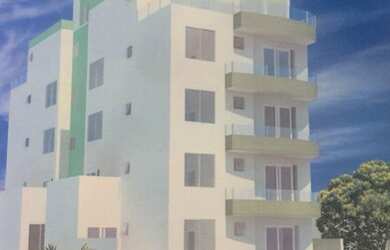 Imagem: O apartamento possui 3 Dormitórios, 1 Banheiro, 2 Vagas na