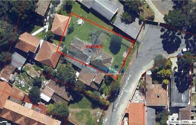 Imagem: O terreno à venda possui 720m² de Área e Imóvel novo e está