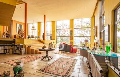 Imagem: A casa em condomínio possui 3 Dormitórios, 5 Banheiros, 3