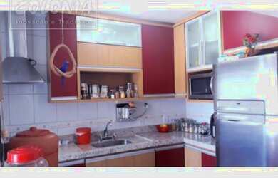 Imagem: O apartamento possui 3 Dormitórios, 1 Banheiro, 1 Vaga na garagem