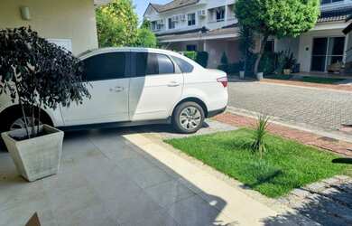 Imagem: A casa em condomínio possui 3 Dormitórios, 5 Banheiros, 2