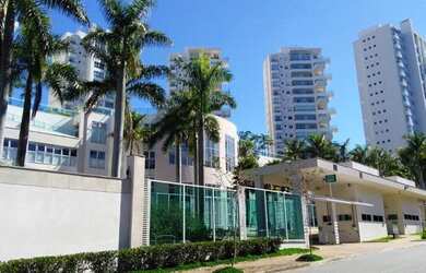 Imagem: O apartamento possui 4 Dormitórios, 5 Banheiros, 5 Vagas na