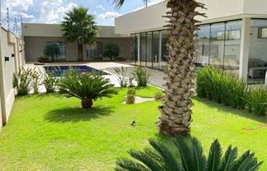 Imagem: A casa em condomínio possui 2 Dormitórios, 3 Banheiros, 5