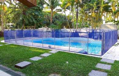 Imagem: A casa possui 5 Dormitórios, 5 Banheiros, 4 Vagas na garagem