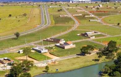 Imagem: A casa em condomínio possui 2 Dormitórios, 1 Banheiro, 1 Vaga