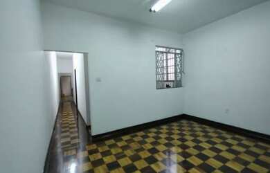 Imagem: A casa possui 2 Dormitórios, 1 Banheiro, 80m² de Área e