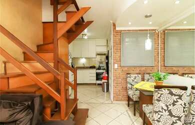 Imagem: A casa possui 2 Dormitórios, 1 Banheiro, 1 Vaga na garagem