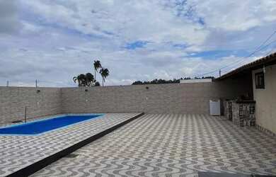 Imagem: A casa possui 2 Banheiros, 5 Vagas na garagem, 532m² de Área