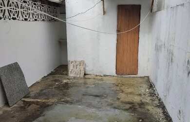 Imagem: A casa possui 2 Dormitórios, 2 Banheiros, 4 Vagas na garagem