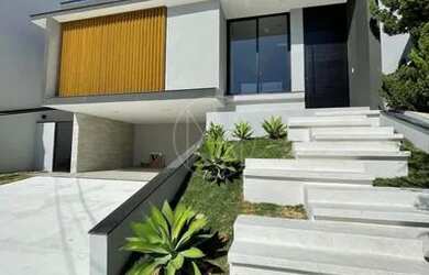 Imagem: A casa em condomínio possui 3 Dormitórios, 5 Banheiros, 4