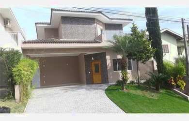 Imagem: A casa possui 3 Dormitórios, 4 Banheiros, 190m² de Área e