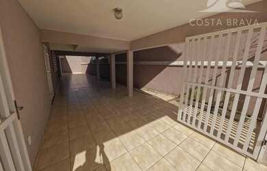 Imagem 10: Amplo sobrado em localização central nobre