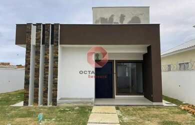 Imagem: A casa possui 3 Dormitórios, 1 Banheiro, 2 Vagas na garagem