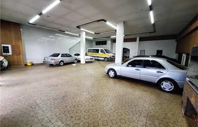 Imagem: O depósito possui 5 Vagas na garagem, 265m² de Área e está