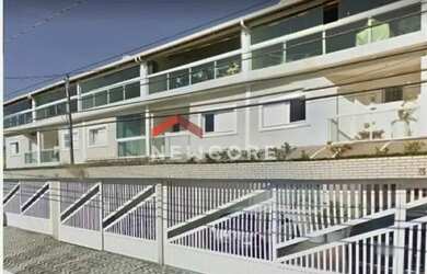 Imagem: A casa possui 4 Dormitórios, 5 Banheiros, 2 Vagas na garagem