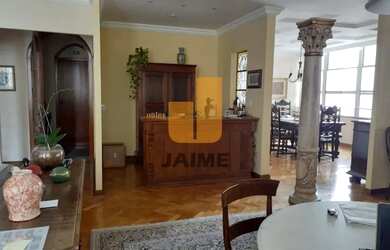 Imagem: O apartamento possui 4 Dormitórios, 1 Banheiro, 3 Vagas na