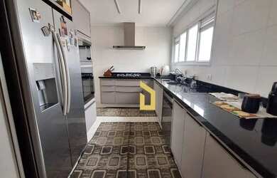 Imagem 9: Apartamento à venda | 264m² | 1 por andar | 4 suítes | 5 vagas