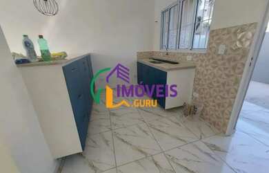 Imagem: A casa possui 2 Dormitórios, 2 Banheiros, 2 Vagas na garagem