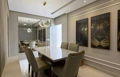 Imagem: A casa possui 3 Dormitórios, 3 Banheiros, 1 Vaga na garagem